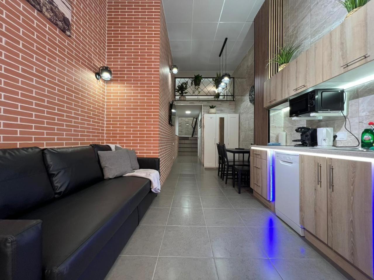 Carcaixent 24 Aparthotel บาเลนเซีย ภายนอก รูปภาพ