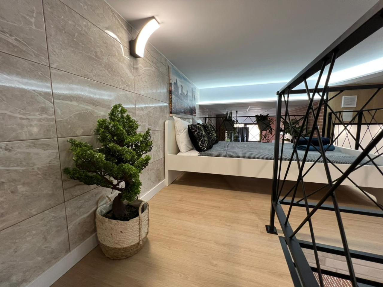 Carcaixent 24 Aparthotel บาเลนเซีย ภายนอก รูปภาพ