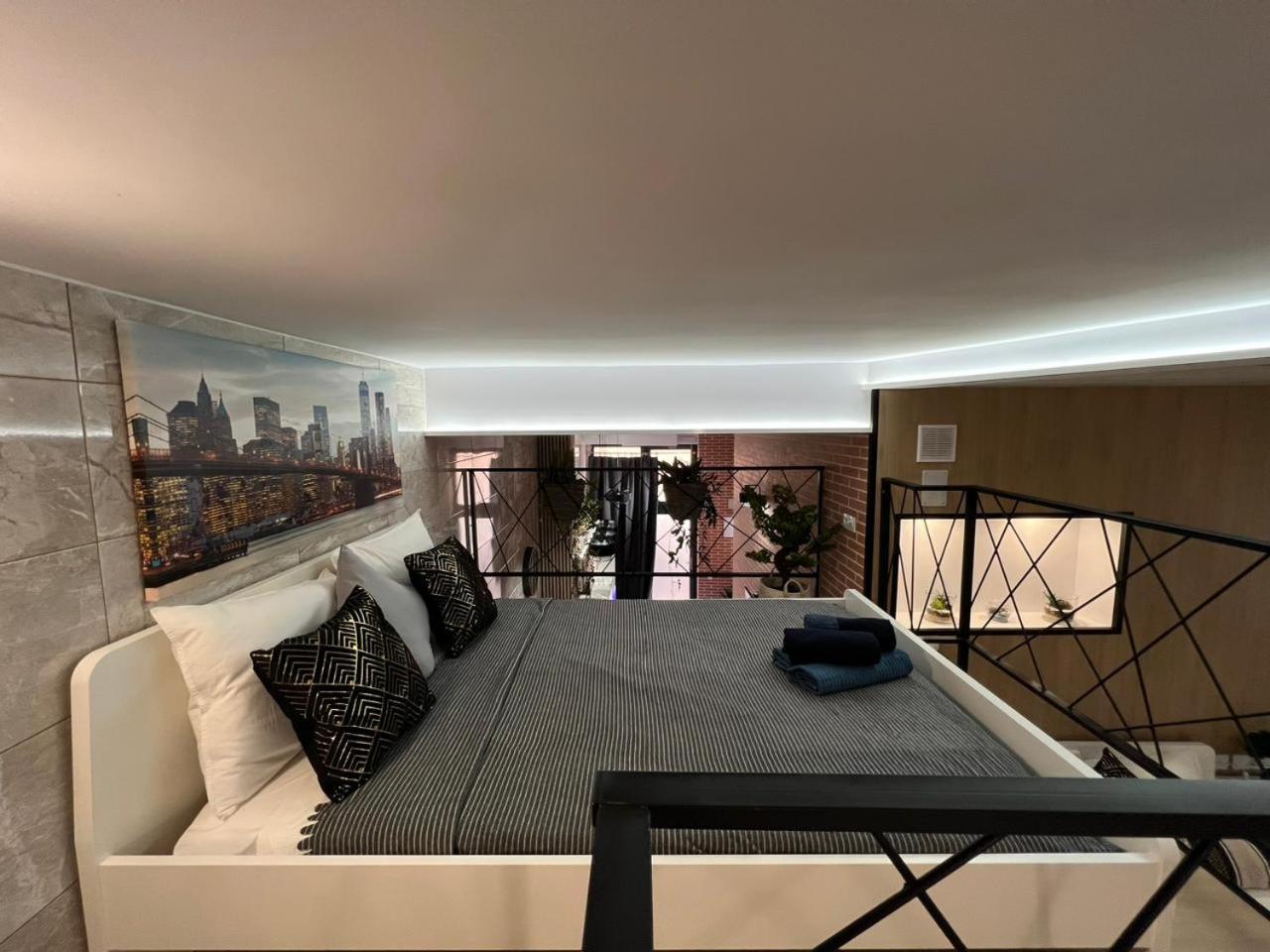 Carcaixent 24 Aparthotel บาเลนเซีย ภายนอก รูปภาพ
