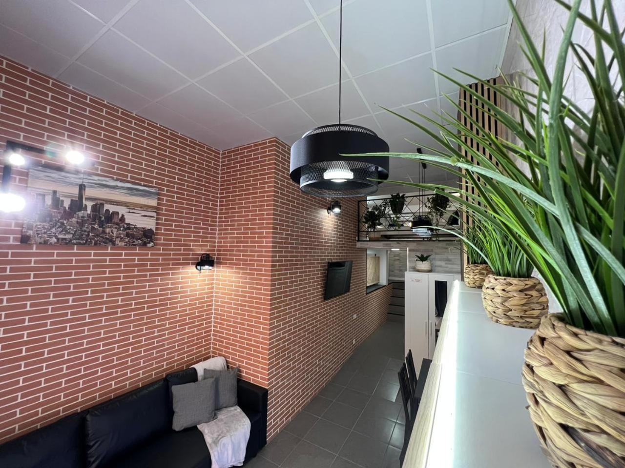 Carcaixent 24 Aparthotel บาเลนเซีย ภายนอก รูปภาพ