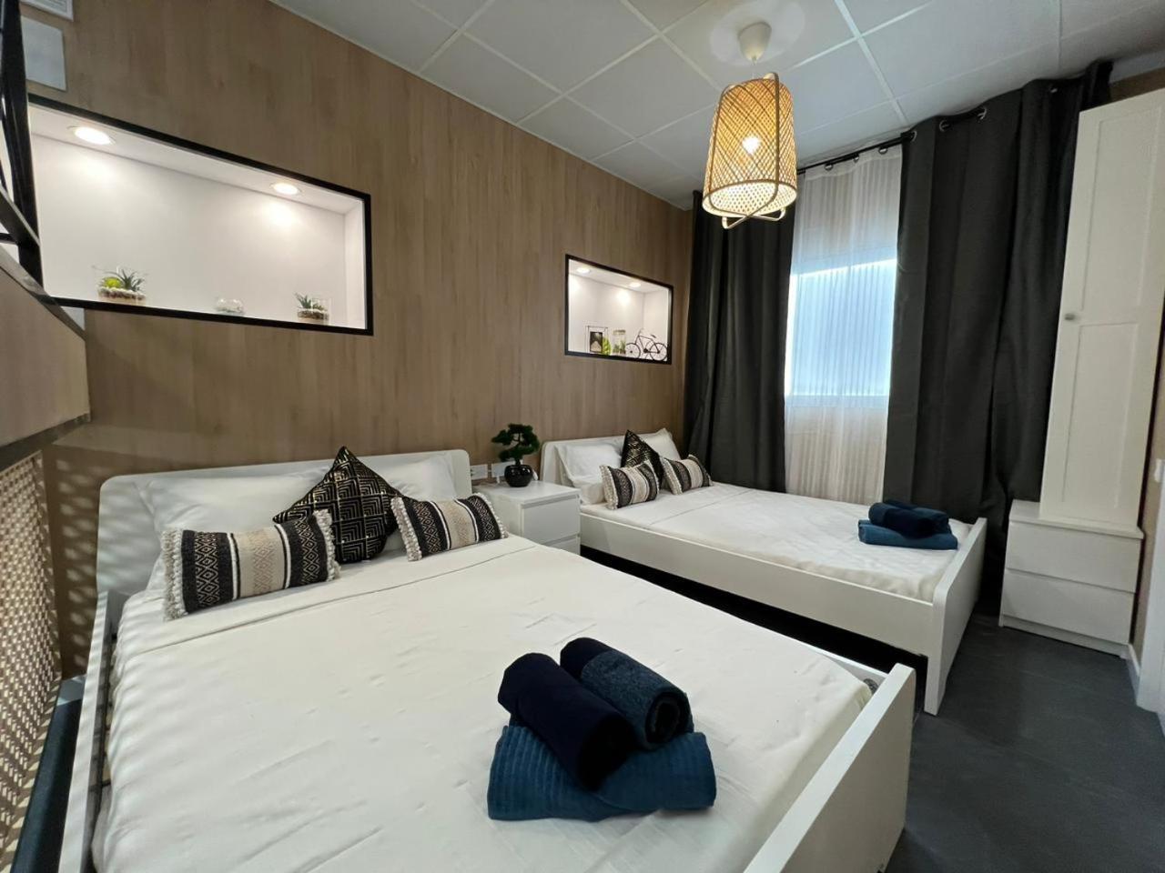 Carcaixent 24 Aparthotel บาเลนเซีย ภายนอก รูปภาพ