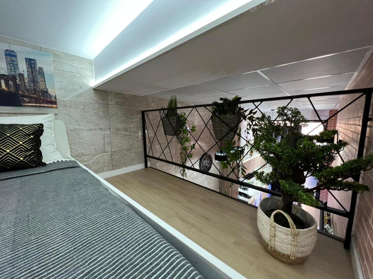 Carcaixent 24 Aparthotel บาเลนเซีย ภายนอก รูปภาพ