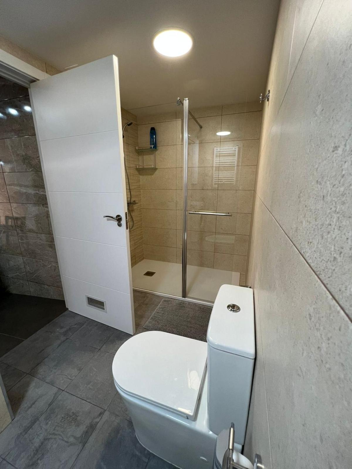Carcaixent 24 Aparthotel บาเลนเซีย ภายนอก รูปภาพ