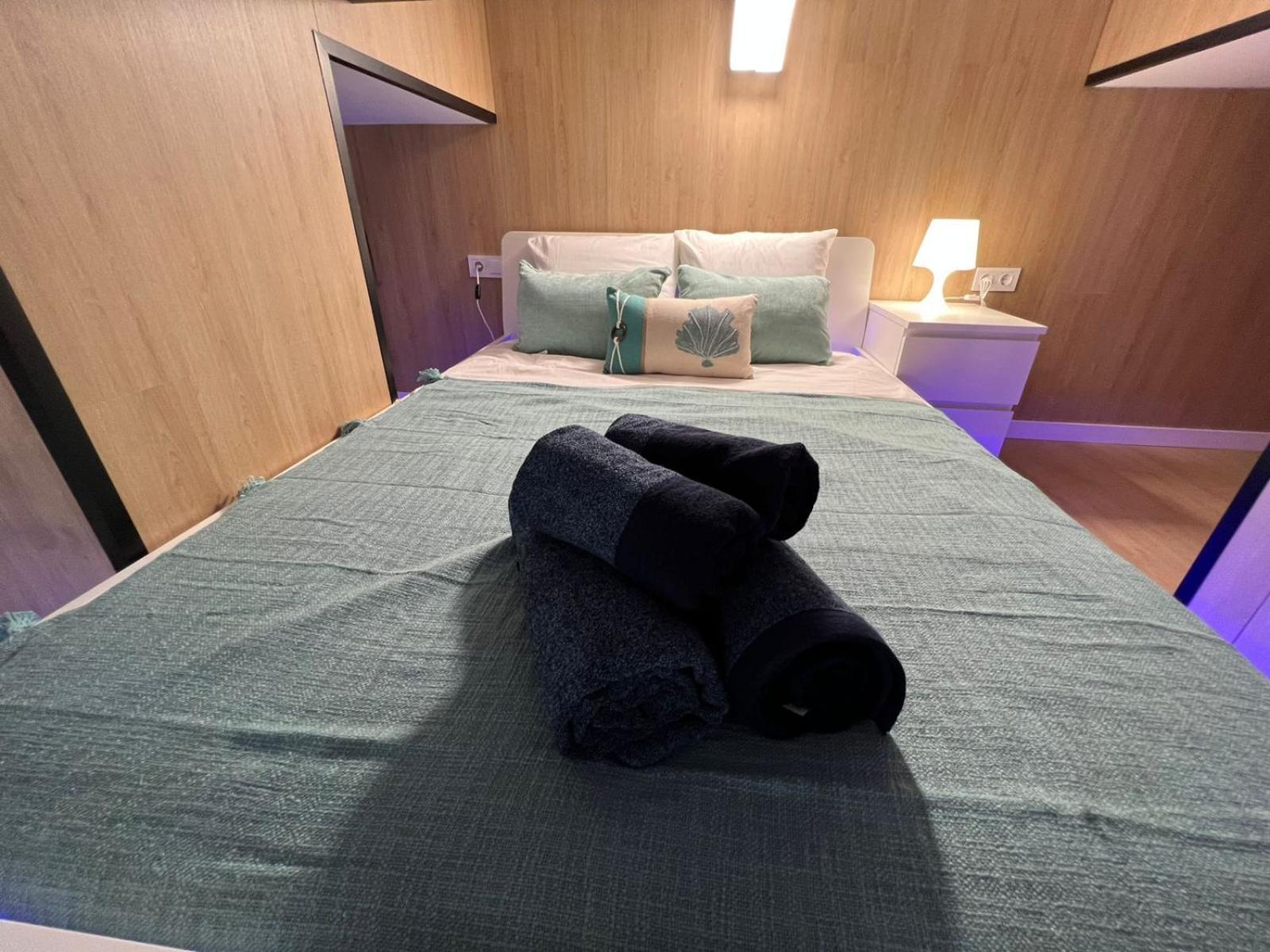 Carcaixent 24 Aparthotel บาเลนเซีย ภายนอก รูปภาพ